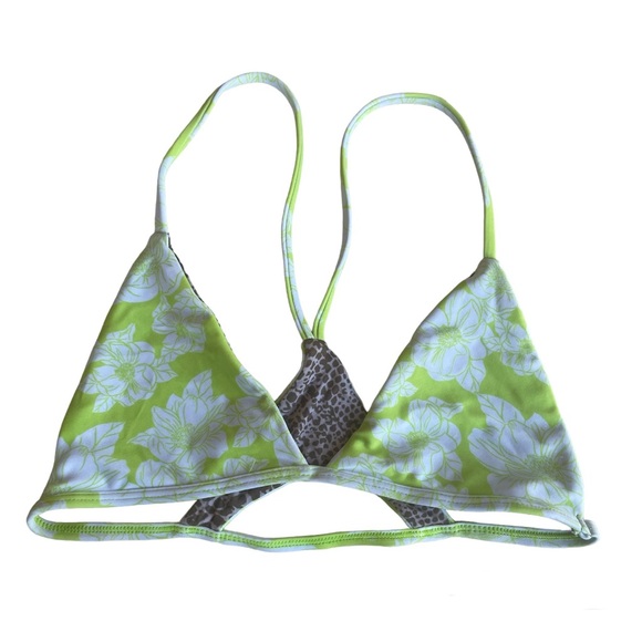 Acacia Swimwear Set in neon magnolia 
Shaka top & Fins bottom 
Both size small - Picture 2 of 5